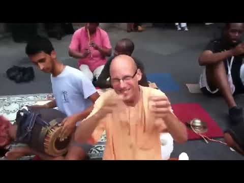 Ekalavya Prabhu chants Hare Krishna as passersby dance | 𝐇𝐚𝐫𝐢𝐧𝐚𝐦 𝐦𝐞𝐦𝐨𝐫𝐢𝐞𝐬, September 2012