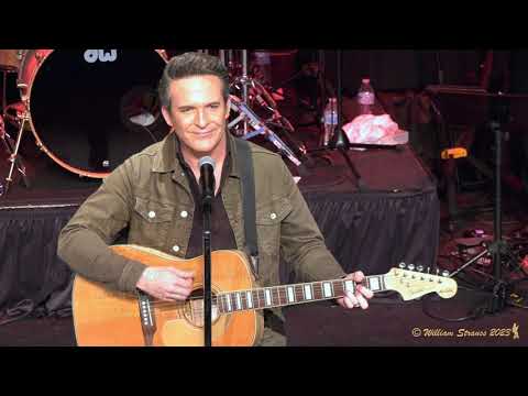 Dwight Icenhower - "Act Naturally"