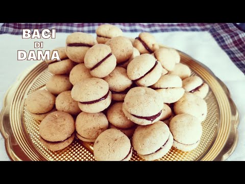 Unforgettable Italian Lady's Kisses