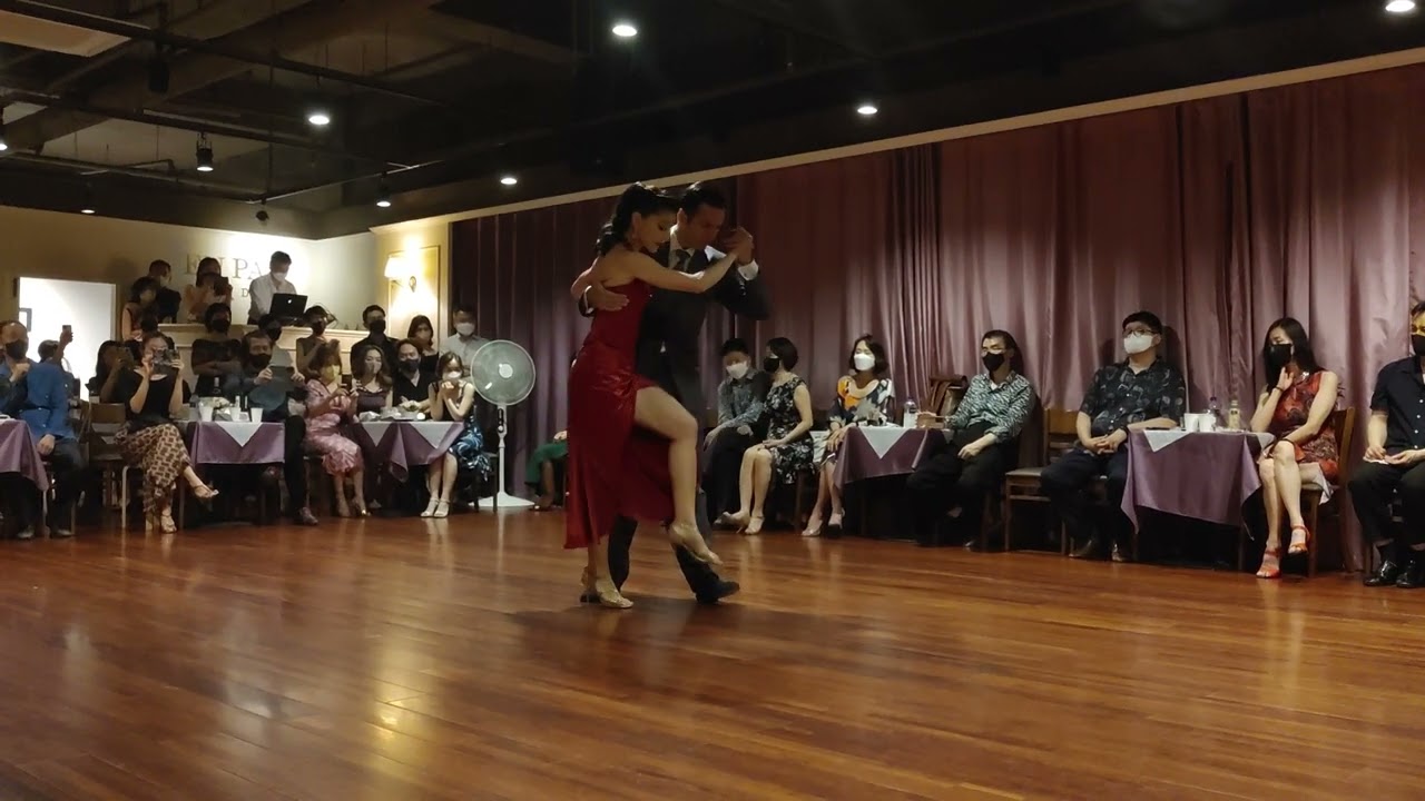 [Osvaldo Pugliese, Alberto Moran - Barro] Miguel Calvo & Pelin Ercan