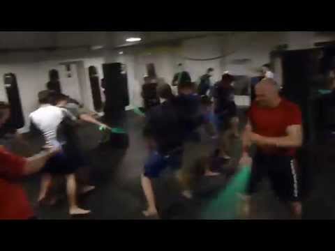 Mad Monkey Academy Horde Poolnoodle warm up