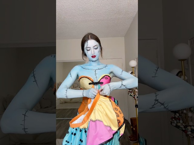 Vídeo relacionado con The Nightmare Before Christmas Pantalones para Hombres | Adultos Pantalones de Pierna Ancha Multicolor con Estampado Patchwork de Sally | Estampado Gráfico de la Película Ropa Regalo de Merchandising