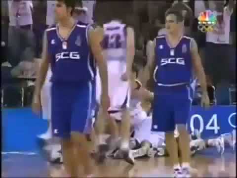 Manu Ginóbili vs Serbia   Atenas 2004