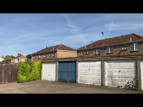 EXTREME Lancaster Bomber Flyby!