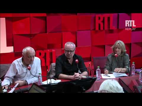 Stéphane Bern welcomes François Berléand and Olivier Baroux in A La Bonne Heure on April 20, 2015...