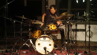 Video thumbnail for Le Soprano Drums presenta Israel Varela at Cavò Studio - Border people by lesopranodrums