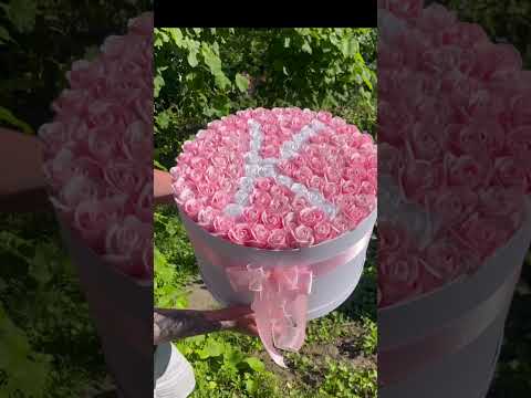 101 троянда | Букет з літерою | Подарунковий бокс | Квіти з мила | Подарунок коханій | Подарунок дівчині | Іменний подарунок - фото 1 - id-p3142018930