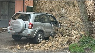 suv-sfondato-dal-crollo-di-un-vecchio-rudere-ad-ariano