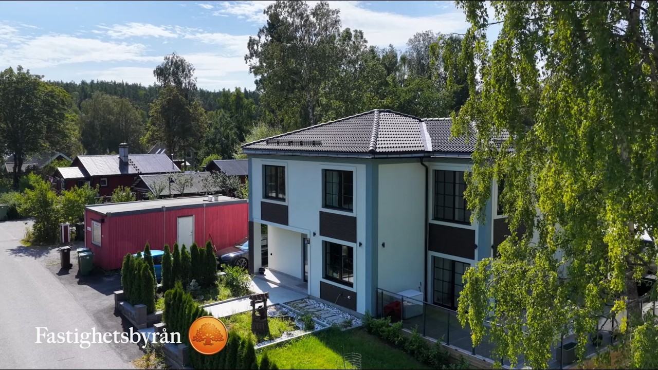 7 rum Villa på Varfågelvägen 2 Vidja Huddinge kommun - video
