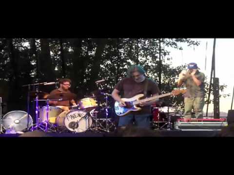 Pavement Live -- Gold Soundz [full HD]