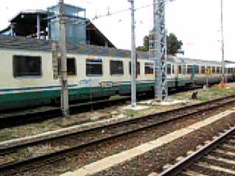 Discesa del materiale Ic Peloritano 728 a Villa S.Giovanni