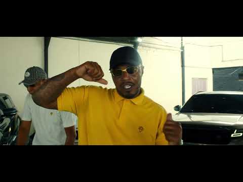 Mc Nego Blue  e Mc  James Blue - Na Favela  As Nave Assombra (  Pro nb  )