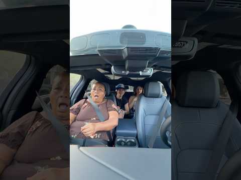 Nos montamos en un carro que se conduce solo😫😭￼