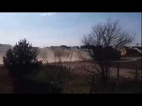 Suwałki. Trasy Wschodniej jeszcze nie ma, a ciężarówki jeżdżą aż się kurzy Suwałki. Trasy Wschodniej jeszcze nie ma, a ciężarówki jeżdżą aż się kurzy