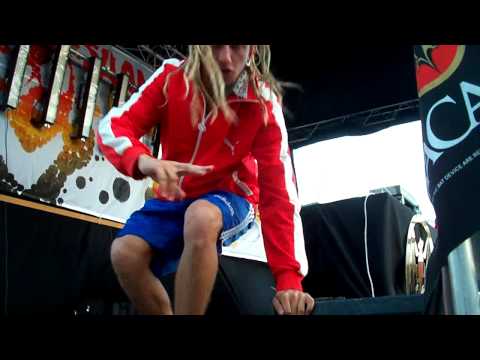 #McChocolateDelCaribe  Wiv #ElMayonesa explain the program in #BACARDISUNSETKLUBI Stage 2011