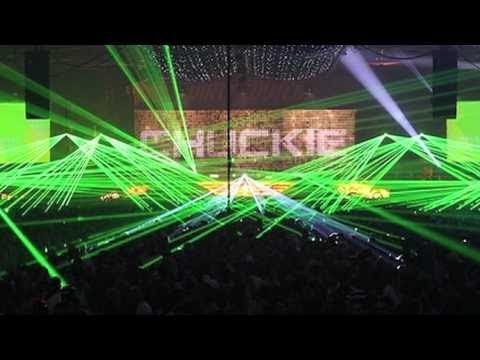 Chuckie - Let The Bass Kick (Silvio Ecomo Remix)