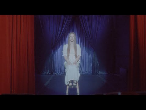 Maybe Roxanne - beautiful corpse (Official Video)