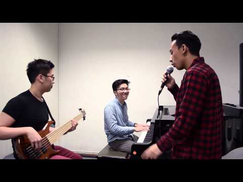 Royals - Lorde (cover) - I.D Project ft. Andrew Angelo