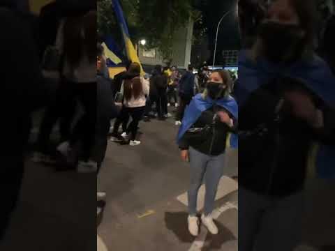 "Clásico Poreteño - Banderazo hotel de concentración" Barra: Los del Cerro &bull; Club: Everton de Viña del Mar