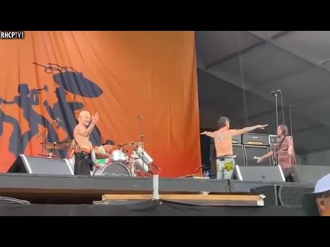 Flea, Anthony Kiedis And Chad Smith Imitating John Frusciante! (2022)