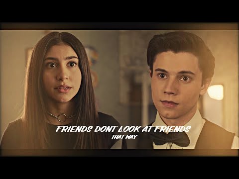 Pilar & Felix | Friends don't look at friends that way