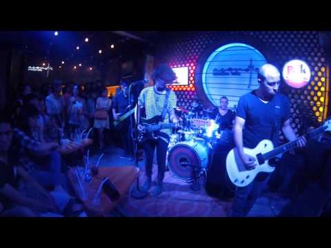 [Live] White Noiz at Acoustic Bar - 1