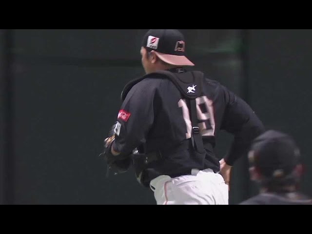 【1回表】初回から強肩発動!! ホークス・甲斐拓也 素早い送球で盗塁阻止!!  2023年6月24日 福岡ソフトバンクホークス 対 オリックス・バファローズ