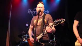 Mustasch live på Hard Rock Café: Änglahund