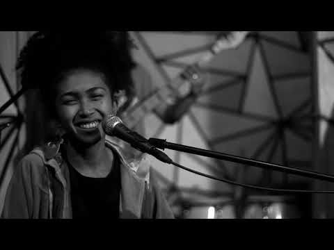 Jah Roots & Imiangaly - Wait in vain