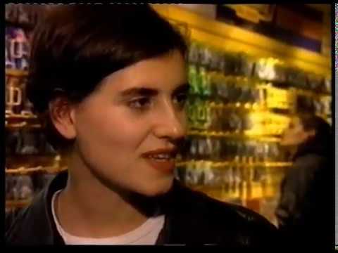 Elastica - Justine and Donna Interview (The New Music)