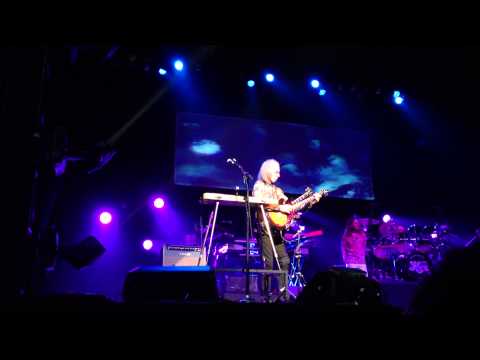 Yes Live at the Warfield San Francisco 3/5/2013 - And You and I (intro)