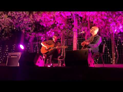 Je mimo leto - Hamo & Rudi Bučar # Pod zvezdami # vina Kobal # Štanjel