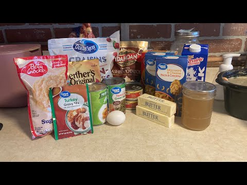 Recreating the Viral Dollar Tree Thanksgiving Dinner