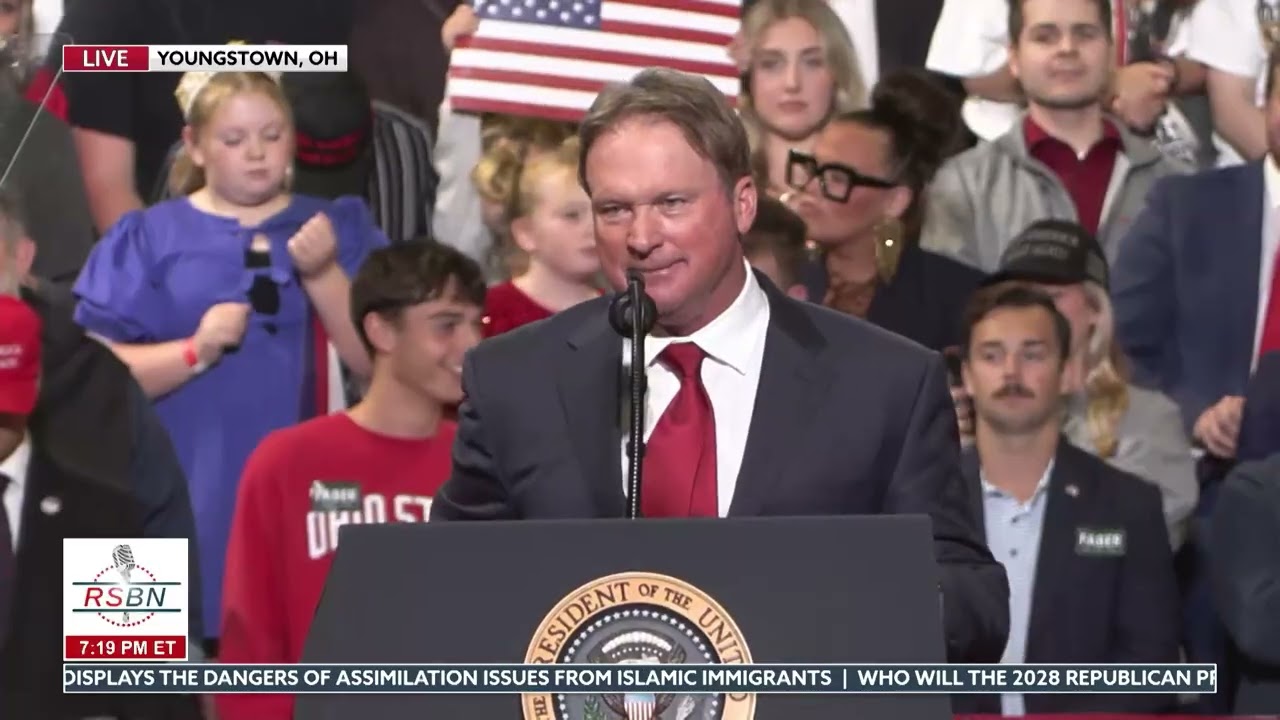Jon Gruden Fires Up the Youngstown Crowd Before Introducing President Trump - 10/12/26