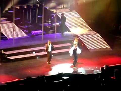 Bad girl Usher concert 6-3-2011