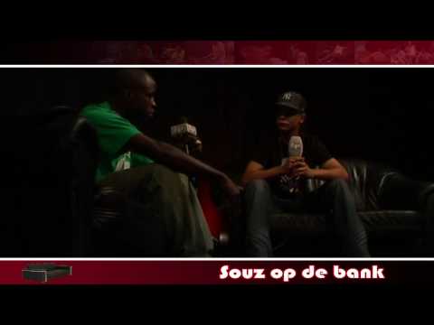 Souz op de bank Aflevering Olivier Bangi