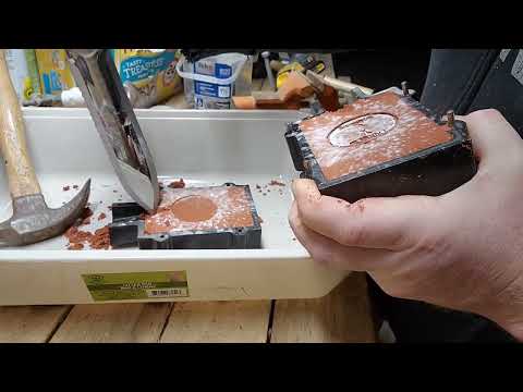 Making my first aluminum coin using sand casting and my 3d printed design