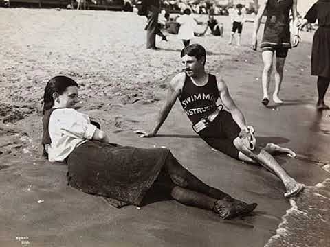 Roaring Twenties: Keller Sisters And Lynch & Ernie Golden Orch. -  Somebody And Me, 1927