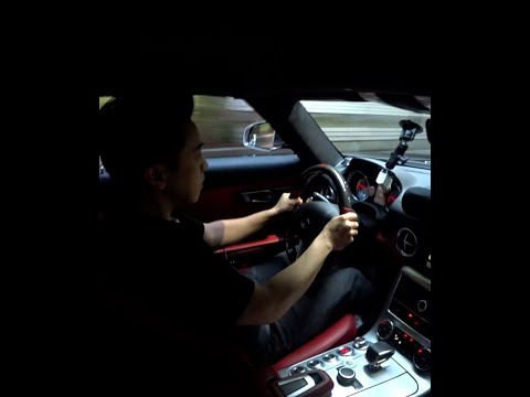 터널에서 곡예운전하는 미친X #Shorts
