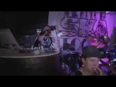 Skatoons - Lip Up Fatty