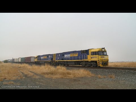 2MA5 Pacific National Container Freight Train - PoathTV Australian Railways