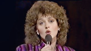 BARBARA DICKSON guests on DES O'CONNOR TONIGHT (1982) and sings THE BEATLES Medley