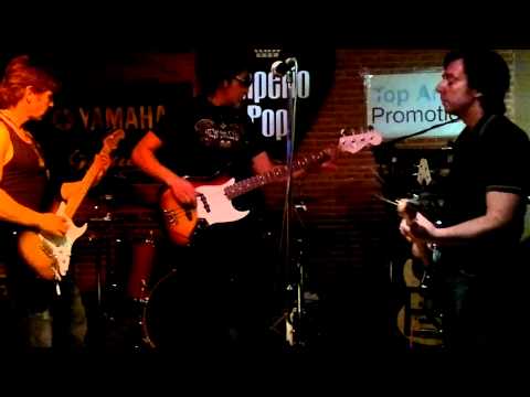 CONCURSO CHICKENFOOT PARTICIPANTE1 (PABLO)