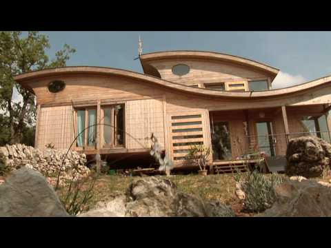 Sous les pavés, la Terre - Bande annonce