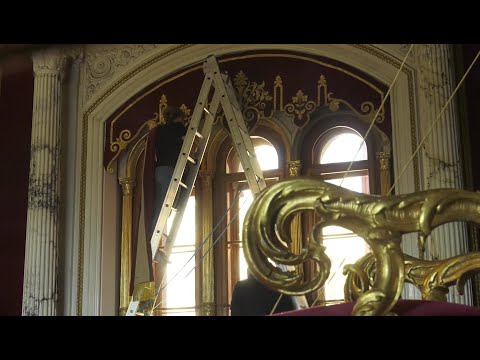 Schloss Schwerin: Historische Fensterdekoration verleiht Thronsaal ursprünglichen Glanz