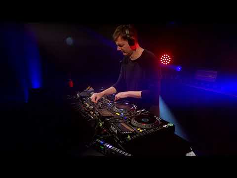 Dark Minimal Techno Live Set - Andre Winter