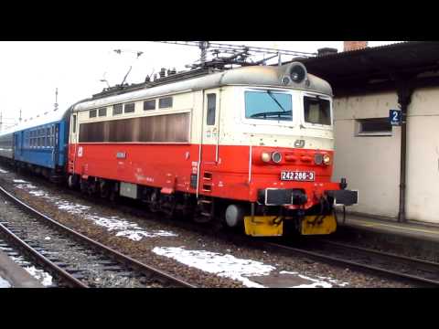 Vlaky Brno: odjezd rychlíku do stanice Olomouc vedený lokomotivou 242 286 - 3 (plecháč) (HD)