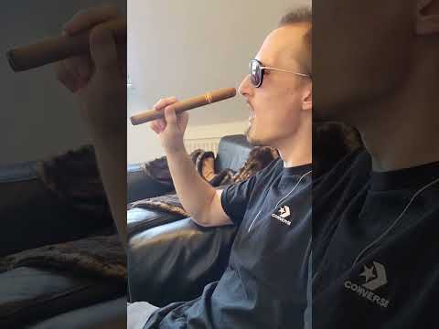 Only one Cigar today? #shorts #cigar #gigante #smoking #Zigarre #cohiba #cuba