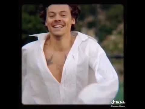 Harry Styles being supportive for 58 seconds || Demi Jade