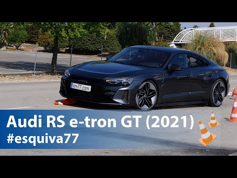 Audi RS e-tron GT (2021) – Maniobra de esquiva (moose test) y eslalon | km77.com